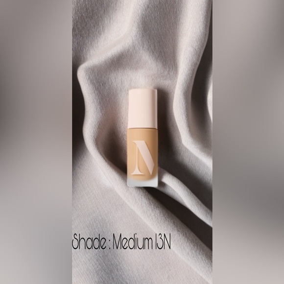 Morphe Lightform Liquid - Extended Hydration Foundation Makeup Shade Medium 13N - Picture 5 of 10